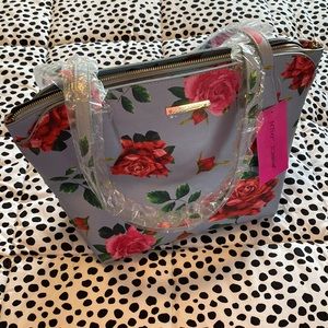 Betsey Johnson xogreer tote blue floral